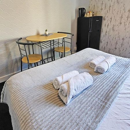 Spacious Room Londra Exterior foto