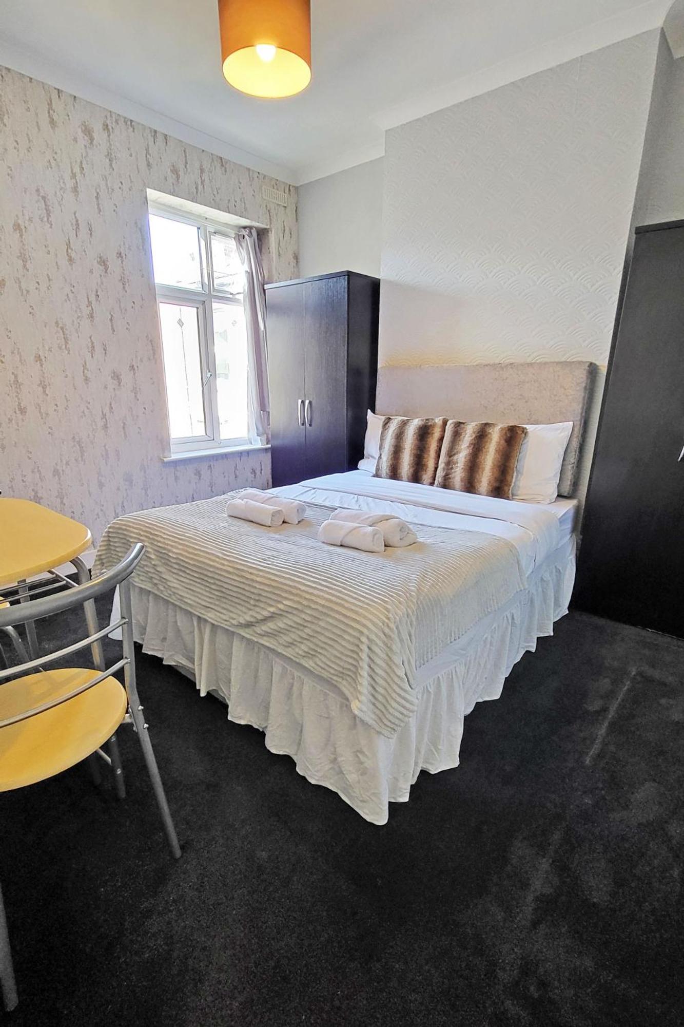 Spacious Room Londra Exterior foto